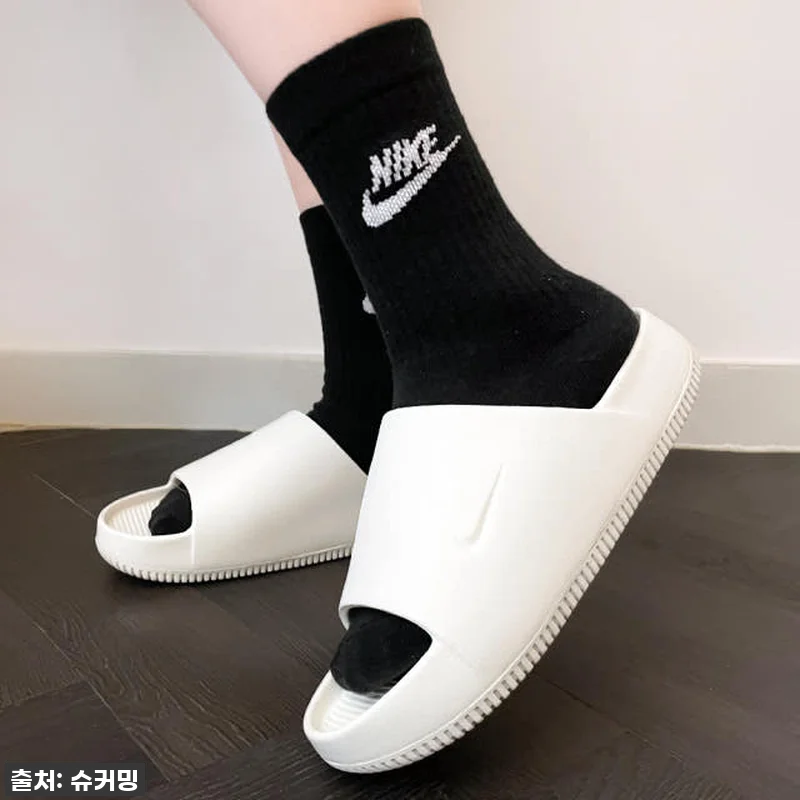 이슈템 등극! 나이키 캄 슬라이드 오 관련 이미지 2