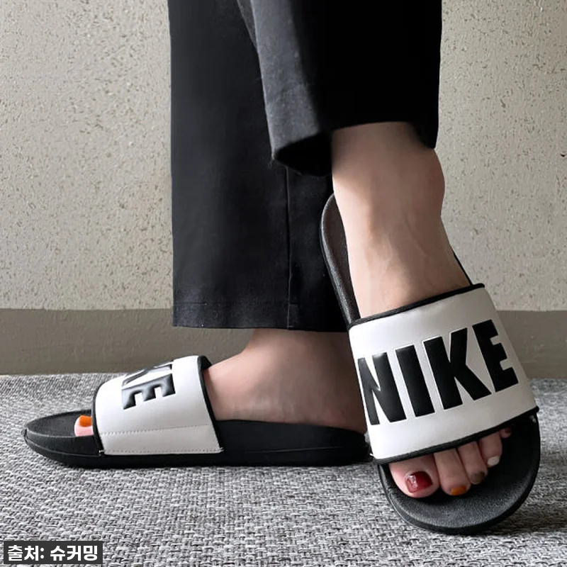 이슈템 등극! 나이키 캄 슬라이드 오 관련 이미지 6