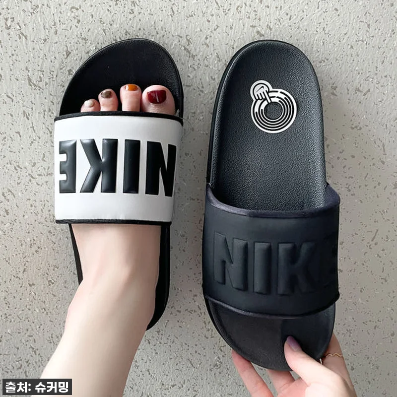 이슈템 등극! 나이키 캄 슬라이드 오 관련 이미지 9