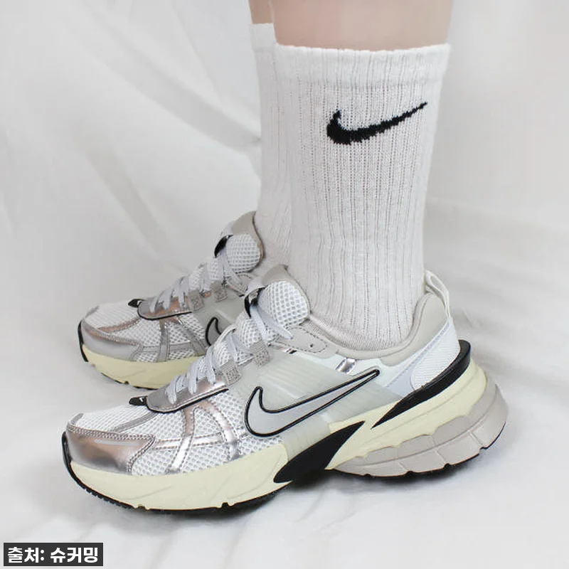 이슈템 떴다! 찐후기) 나이키 V2K 관련 이미지 4