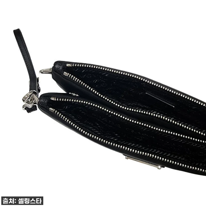 요즘 핫한 프라다 삼각로고 클러치백, 관련 이미지 4