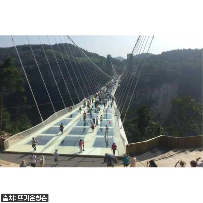 장가계 대협곡 유리 다리, 88% 할 관련 이미지 1