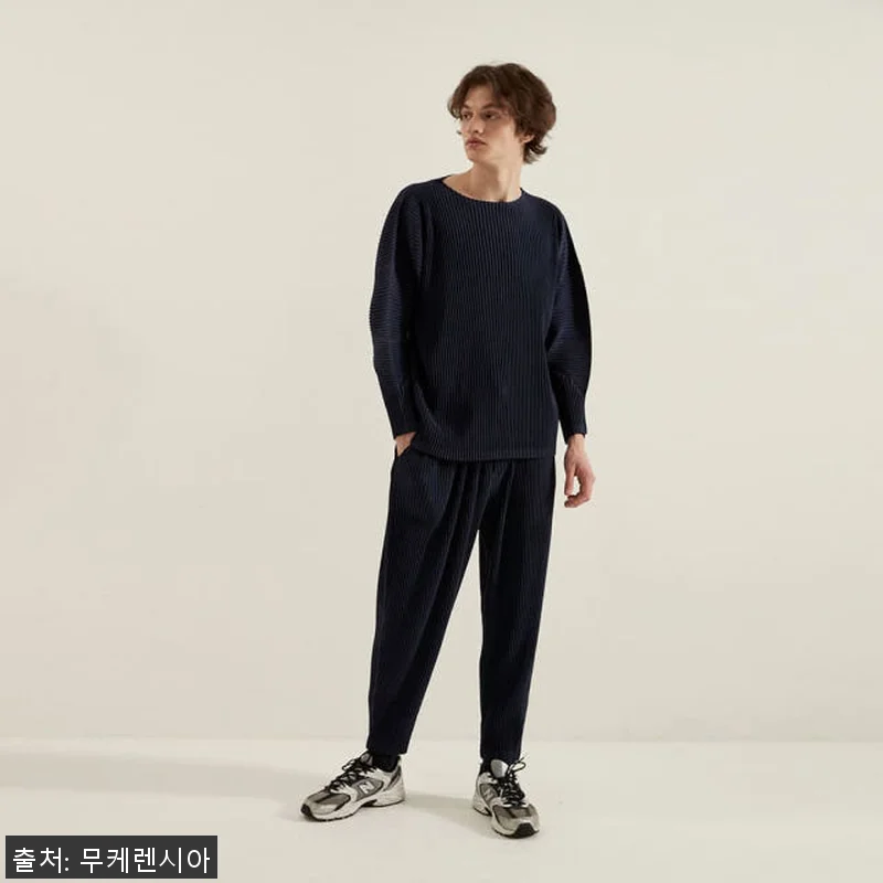 몽플리쎄 남성 플리츠 스트레이트 핏 관련 이미지 2