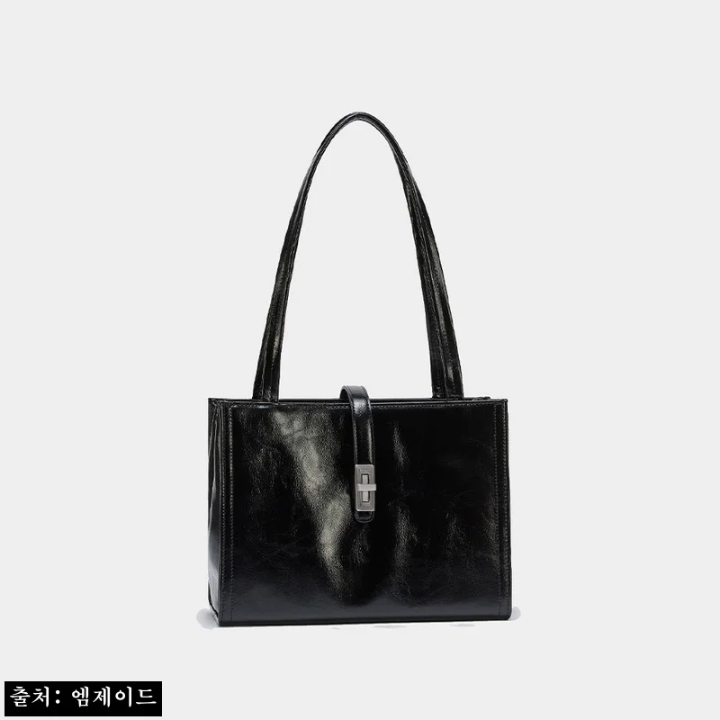 Atelier Classic · Matilda M 찐구매 전 체크, 17% 할인 중인 여성 숄더백
